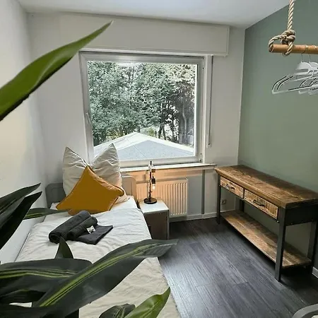 Geraeumiges Apartment Mit Xxl Leinwand I Parkplatz I Wifi Bochum Exterior photo